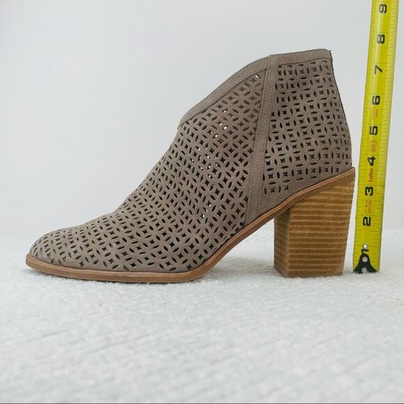 Jeffrey Campbell Medera Ankle Boot Size 11 Tan Laser-Cut Suede Block Heel Bootie - Picture 9 of 16
